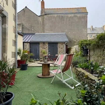 Ti Massa - Petit Cocon Avec Jardin A St Servan Appartement *